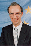 Dr Martyn Bond